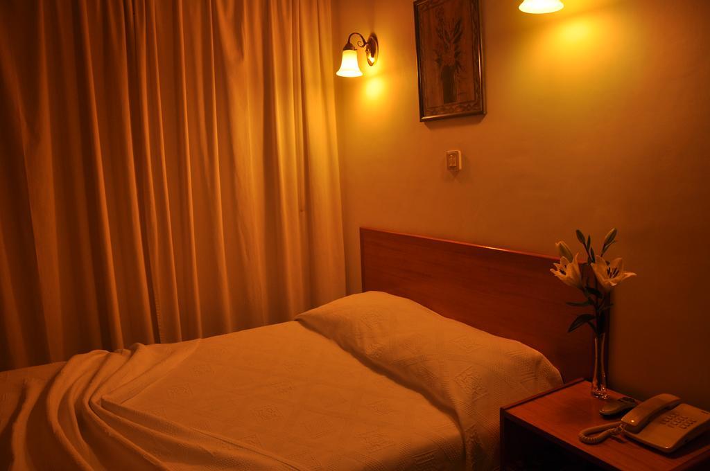 Residencial D. Joao III Hotell Ponta Delgada Exteriör bild